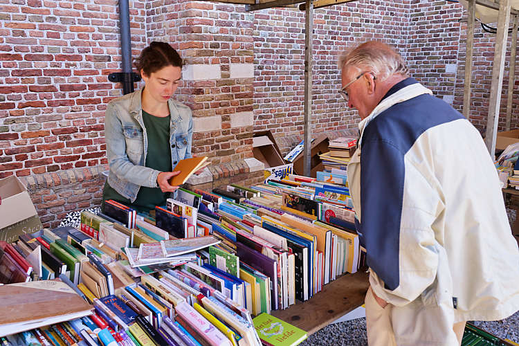 Rommelmarkt 2022 Waarder_047